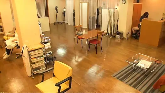 Göz temasının asla durmadığı salon