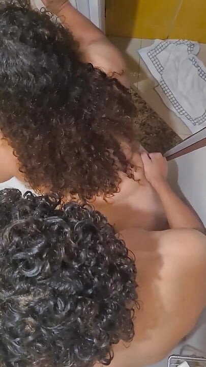 me chame para tomar um banho