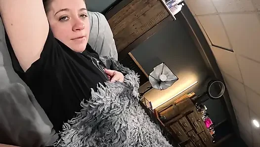 Sharing Bed with PAWG Stepsister