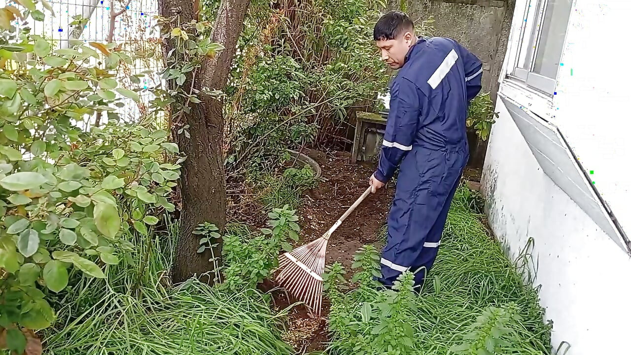 An unfaithful wife invites the gardener inside after he watches her through the window.