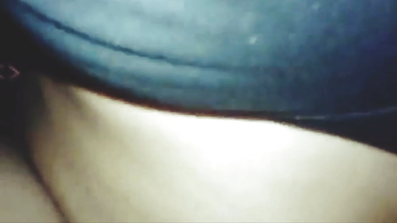Namorada gostosa com sexo na buceta molhada e muitos orgasmos. Gemidos altos. Conversa suja