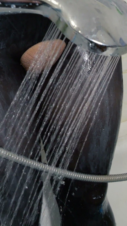 Jeg leker med kremfløte for deg i nylon bodystocking og så tar jeg en dusj) XSanyANy | Clip 1