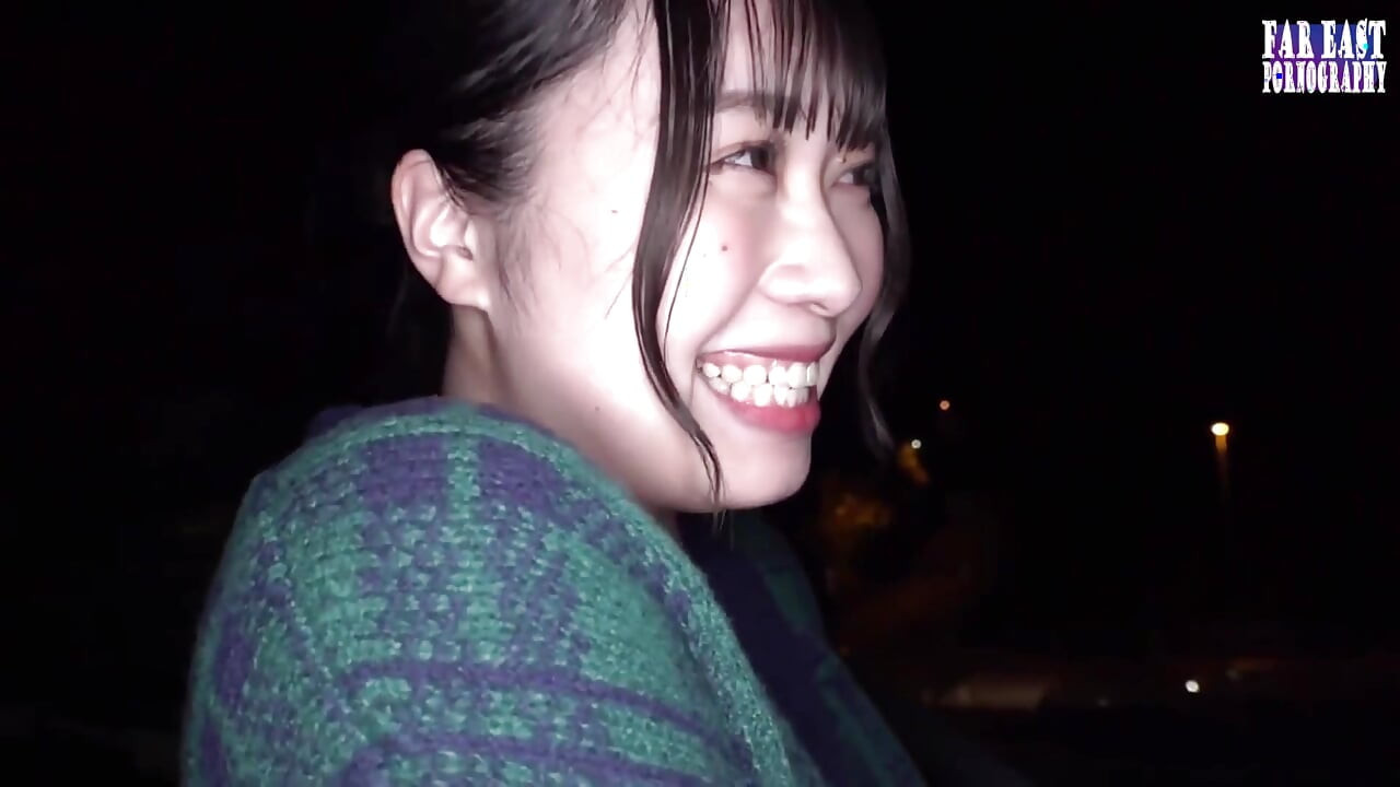 풀 바디 미끄러운 잔치 4부에서 미소 짓는 F컵 애타게 흠뻑 젖은 걸프