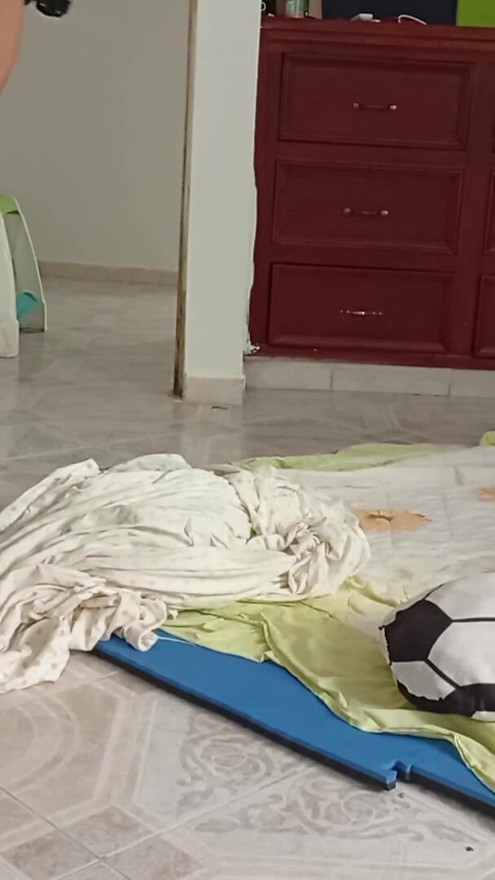Chubby mom records herself and sends me a video doing cleaning in a thong | Clip 1