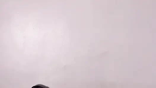 Meine mitbewohnerin ist gut auf dem bett