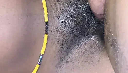 Sexy heißes afrikanisches geiles teen lutscht, saftige muschi auf hartem schwanz schleifen und pOV ficken