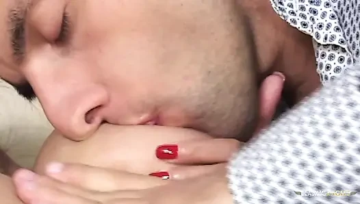 Cewek sange asia ini lagi asik pasangannya sampai orgasme berujung orgasme