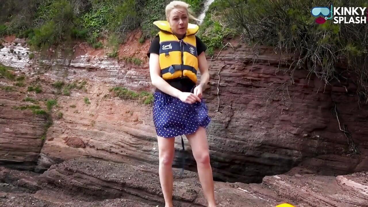 Velge den mest sexy redningsvesten å bli våt i