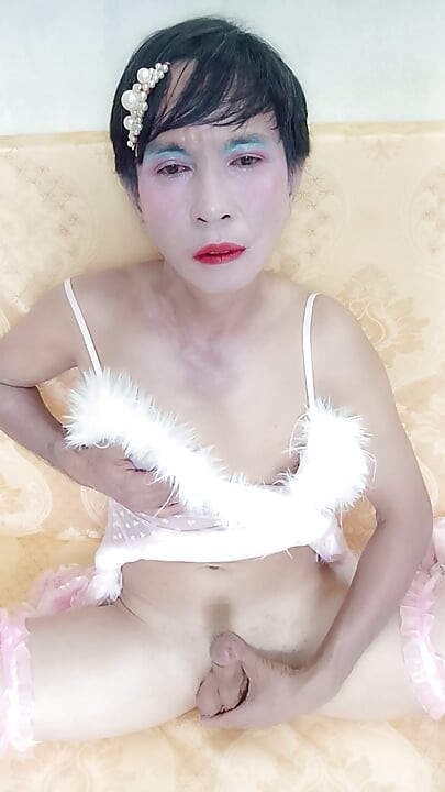 Oanh Le -Dressed as a sexy porn princess -Selfie ejaculates and then moans cock