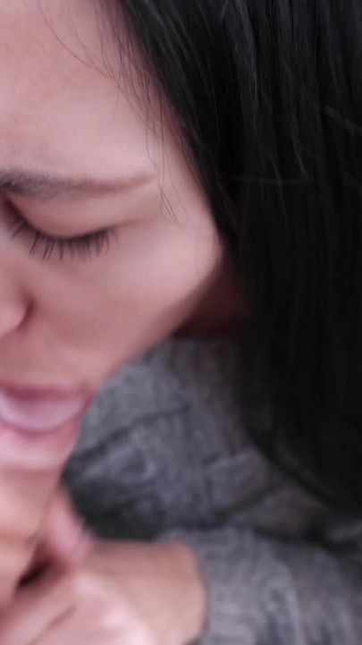 Shocked by cum in mouth! Outdoor blowjob and swallow cum