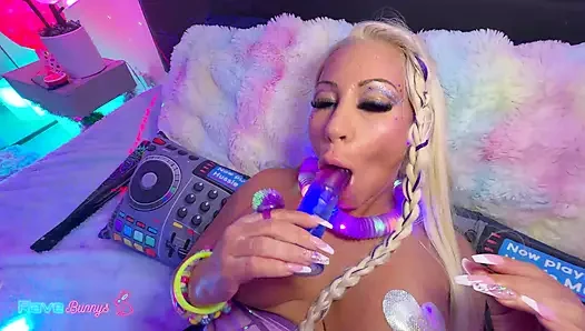 Rave Bimbo Pamela Sanderson's Ass Gets Spread And Filled By Hussie!