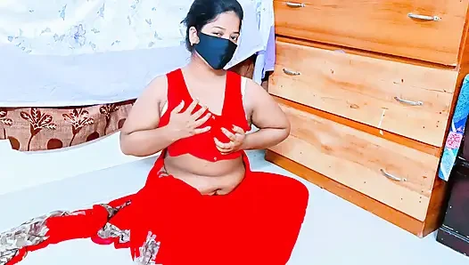 Genç güzel solo Hintli Bengalli desi kız vajinasında patlıcanla mastürbasyon yapıyor