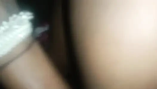 Kakak tiri dan kamar tidur