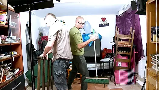 Yoghurt mengerikan 4 ebony kecil dipompa dengan cara terbaik