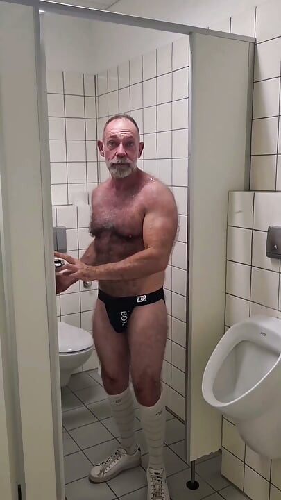 Berlijnse badkamer anoniem zuigen