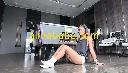 Amateur Naughty Babe Arcade Twerking In Cute Shorts