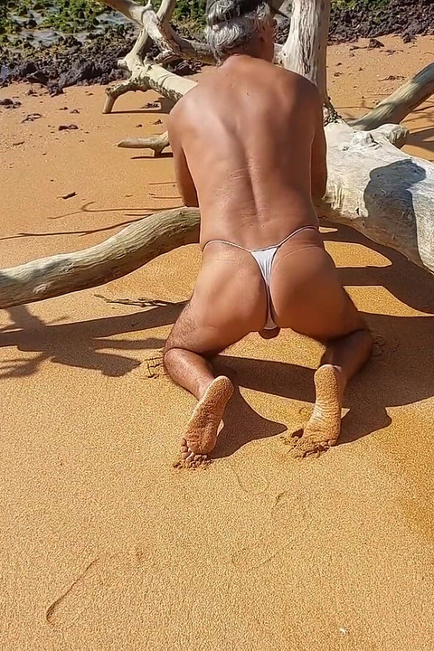 Ladysilva My Big Ass on the Beach