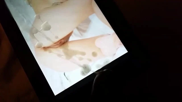 Lenore the Whore Cum Tribute on my pussy