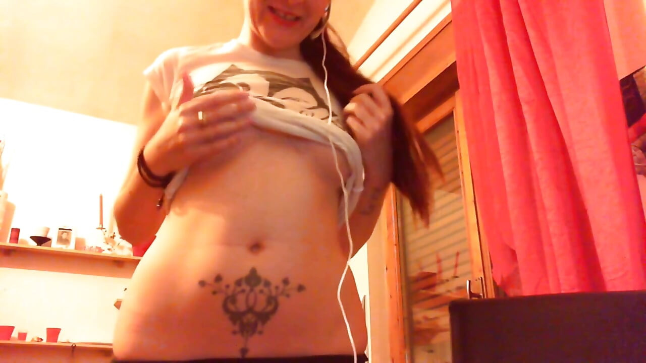 Masturbation en solo par en dessous
