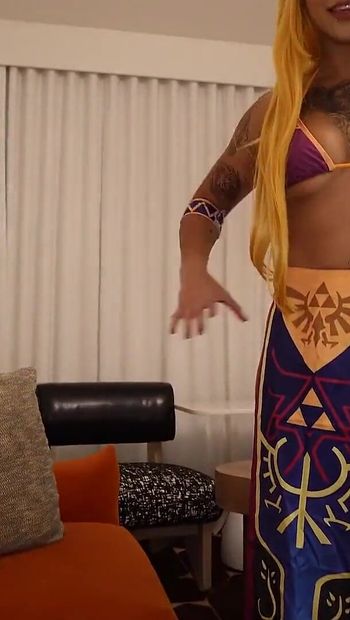 Black Hottie Annie Verse Takes Big Dick in Zelda Cosplay POV