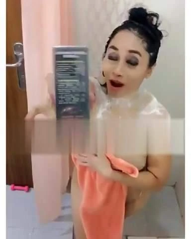 Ragazza indonesiana - pozione di potenziamento maschile