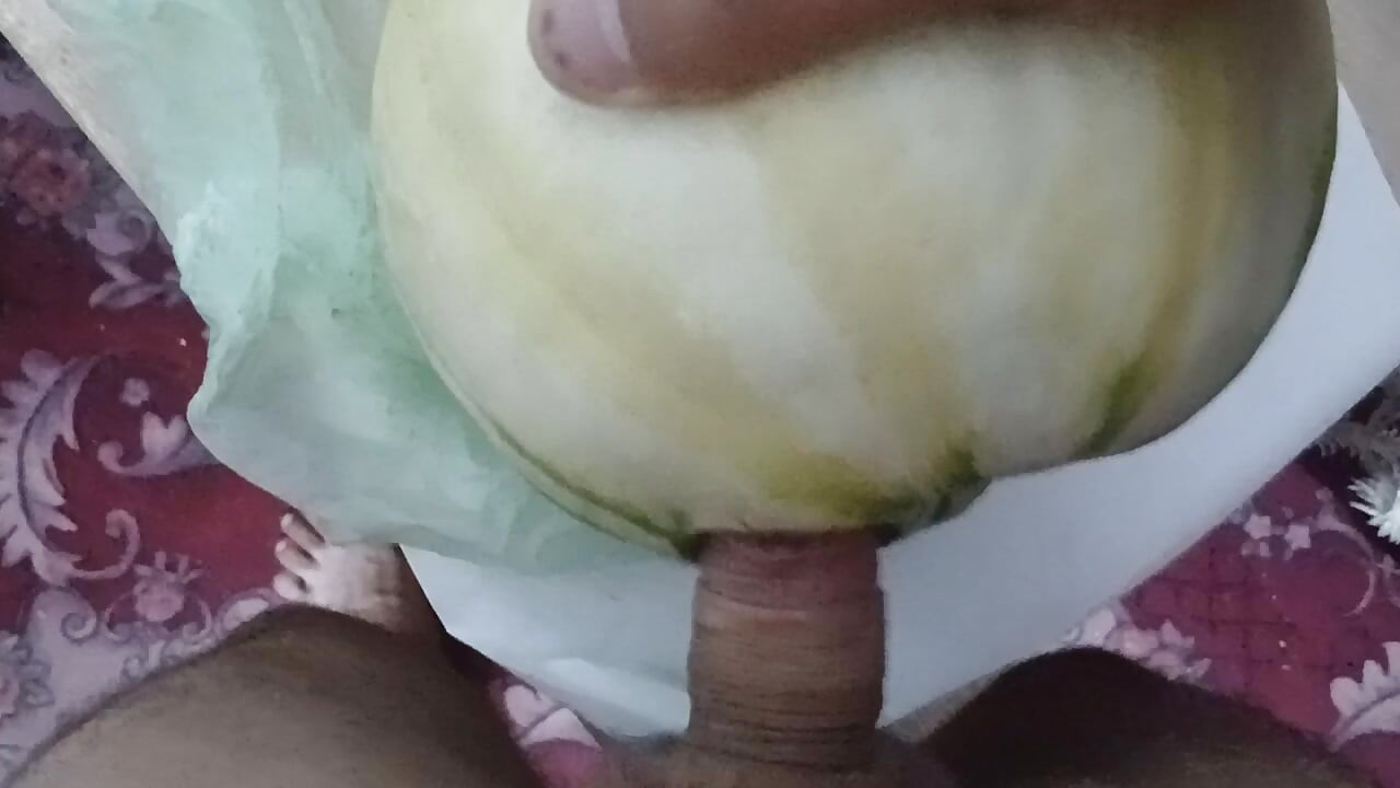 Pomelo is so erotic