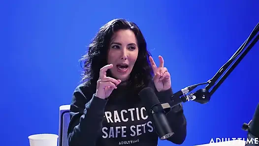 Casey Calvert: Tiger-King-Parodie, Betrügerisches Syndrom & BDSM | der Erwachsenenzeit-Podcast