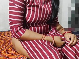 Indische Desi-Tante leckt Muschi vom Arsch