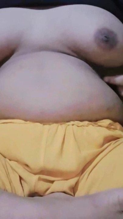 Stepsister-in-law Is Itching! There Is No One to Scratch the Itch! Sexy Hot Video