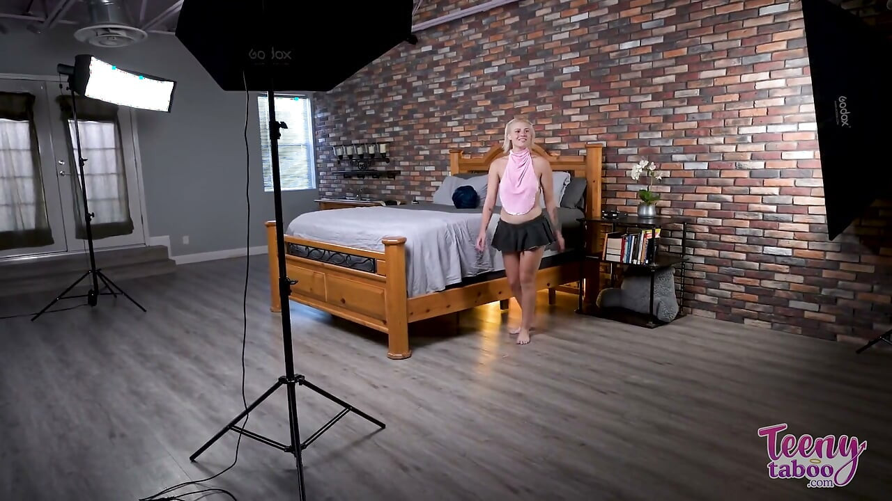 Ellie Smoke's Double Creampie Gonzo