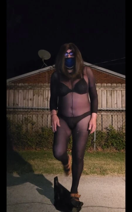 cd outdoors in bodystocking tease. I masturbate and cum.