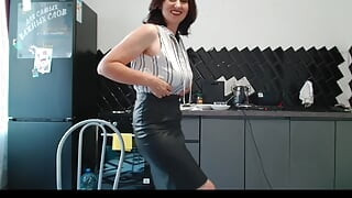 Shake your butt in the kitchen while cooking