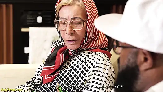 Nenek 79 tahun ngentot pantat