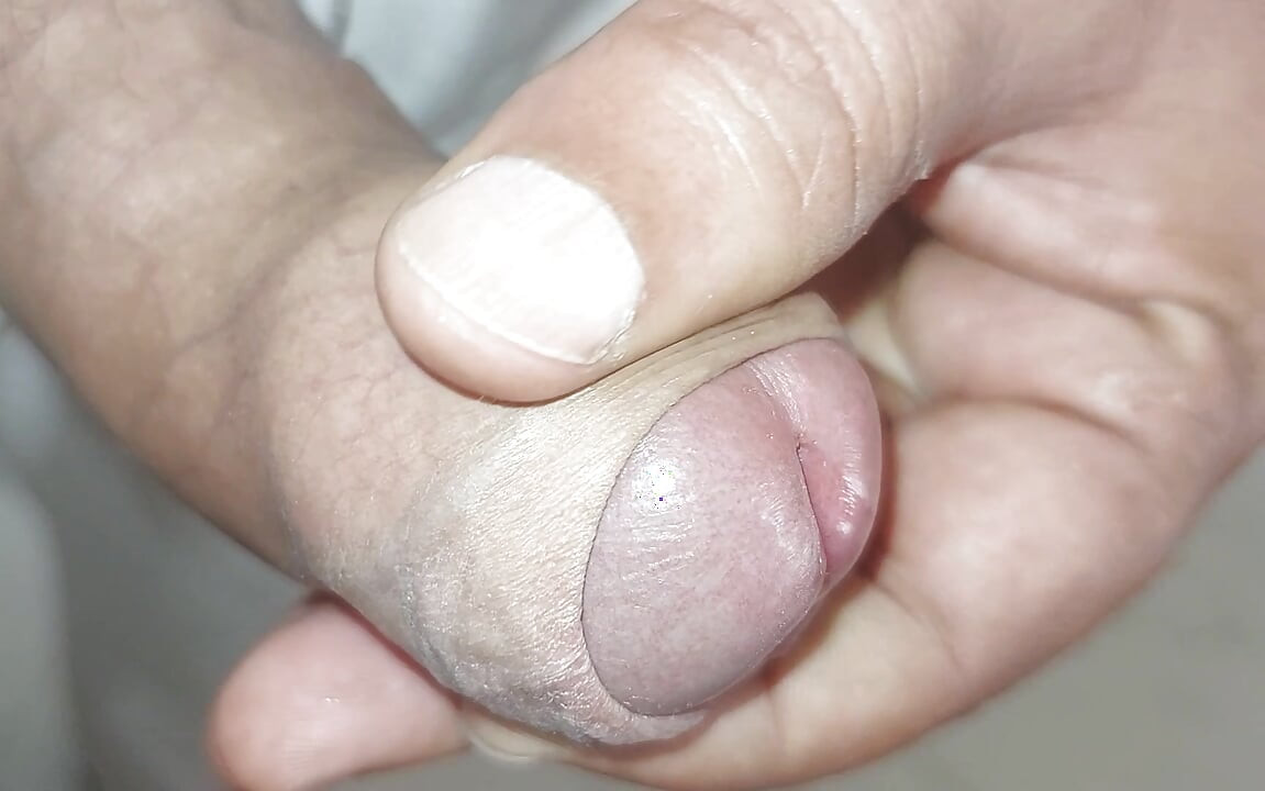 Dad gives me a fantastic handjob