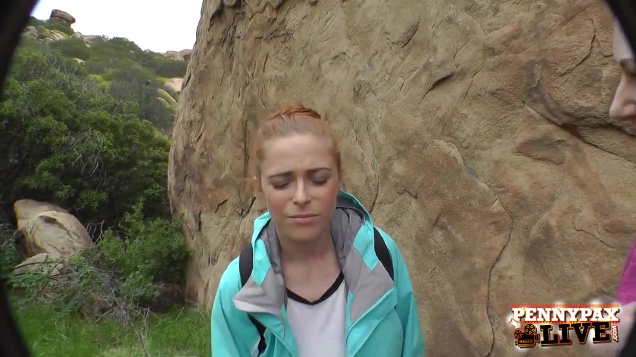 ペニー・パックスとサラ・シェボンの素晴らしいハイキングハメ撮り3p