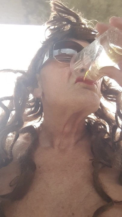 My sexy striptease I love to drink pee