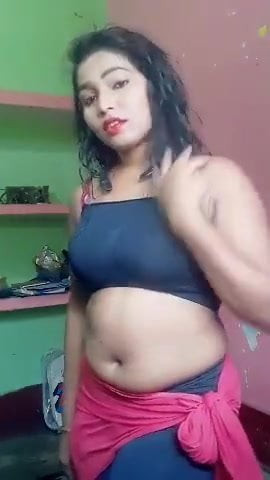 Garota sexy dançando