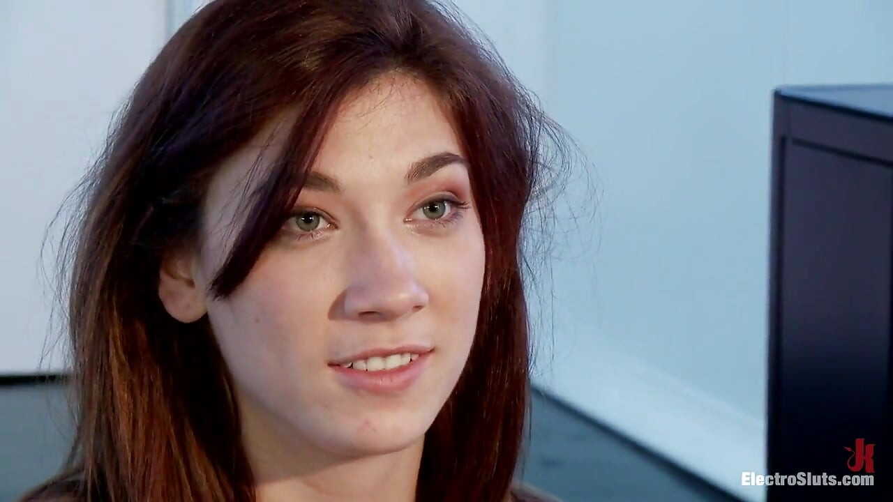 Aiden Starr o învață pe Hannah Reilly cine e deasupra