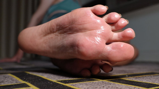 Look how horny you get looking at the soles of my feet