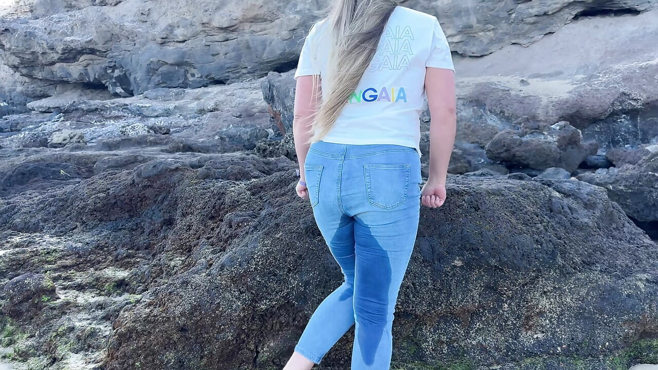 Peeing in Tight Jeans on the Beach
