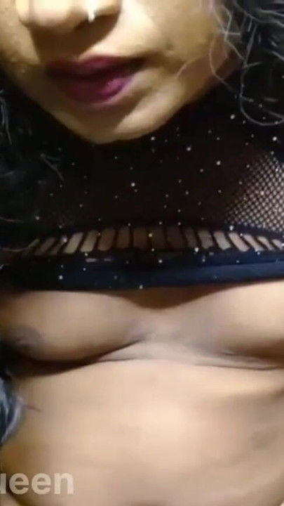Indian Desi trans dziewczyna niegrzeczna i odsłonięta ciało | Klip 1