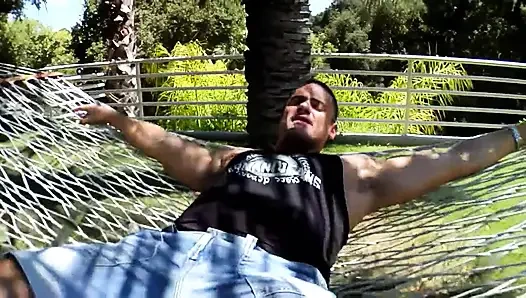 Ее горячее очко включило меня, и я трахнул ее жестко анально