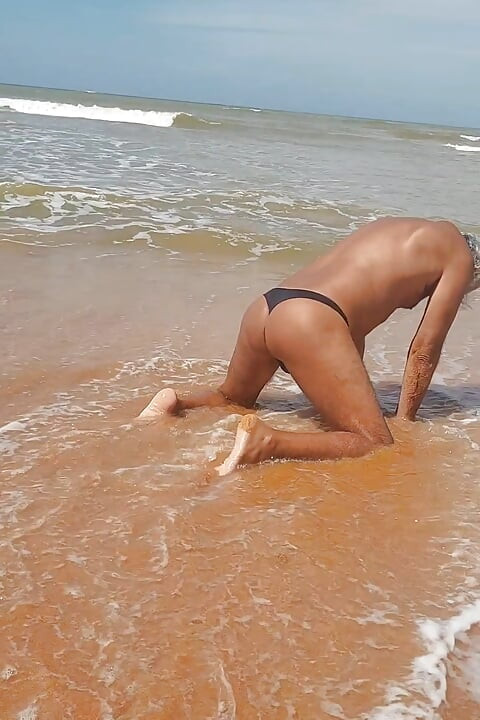 Ladysilva on the beach in panties tanning her hot ass
