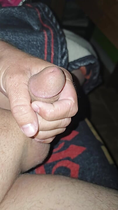 Suami melancap dan menghisap pancutan yang besar