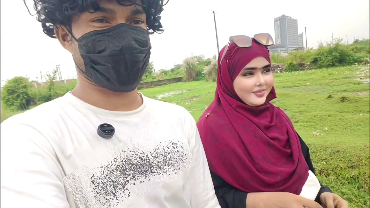 I took Sadia to Kashful’s garden today to have sex secretly