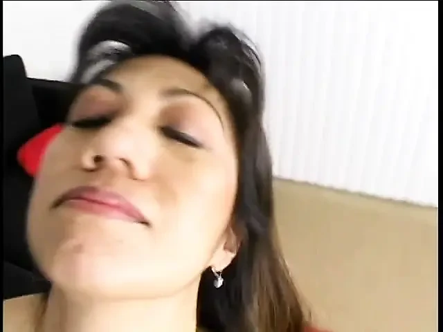 Long haired babe wants the dude cums on her tattoo