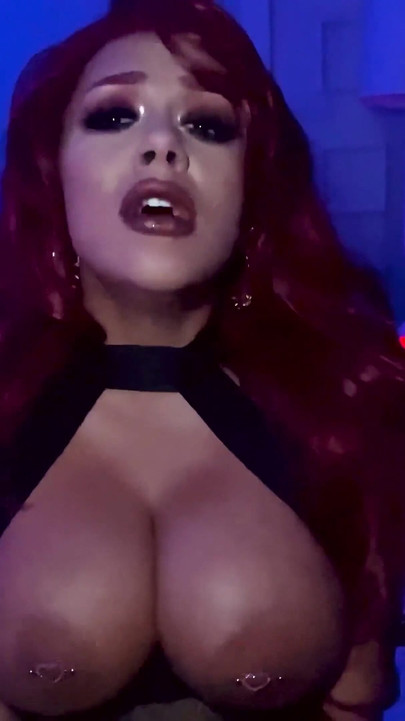 Horny Slut Begs for Cum