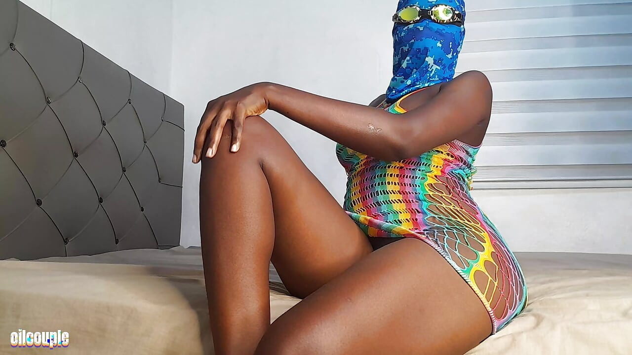 Horny slim thick is new here. show some love