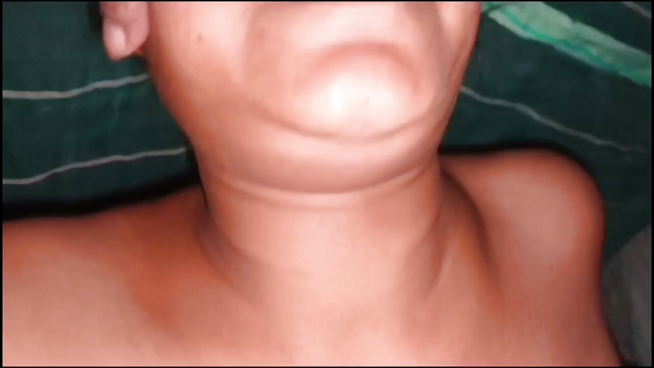 Sonali Sonali came to her ex-boyfriend's house and had sex with him using her boyfriend's big penis.