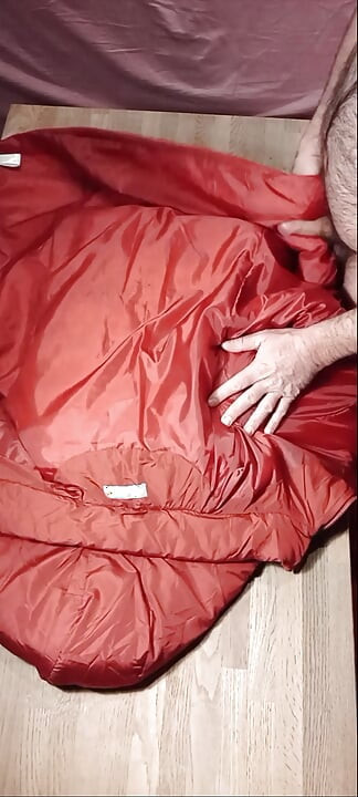 4 éjaculations sur la douce paroi d’une femme rousse